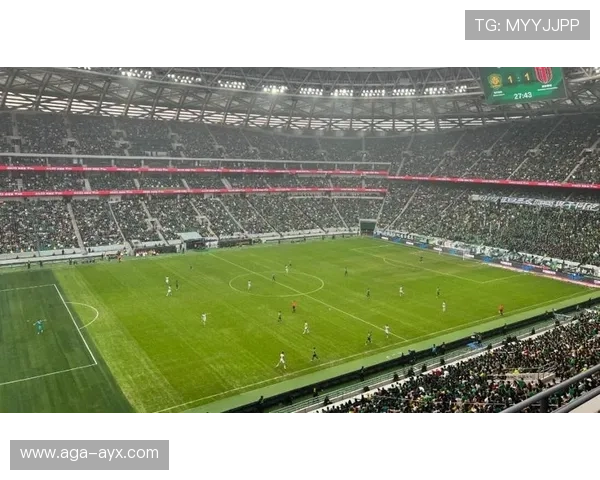 工体座无虚席，北京国安主场再掀绿色狂潮