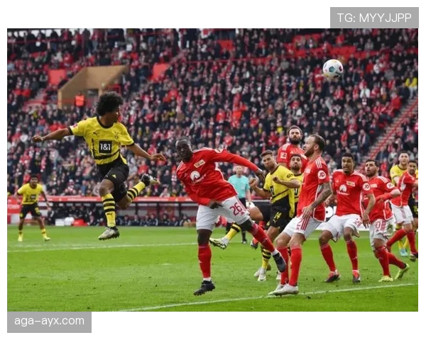 狼堡战术革新:德甲赛场上的竞争力重塑之道 狼堡战术革新:德甲赛场上的竞争力重塑之道