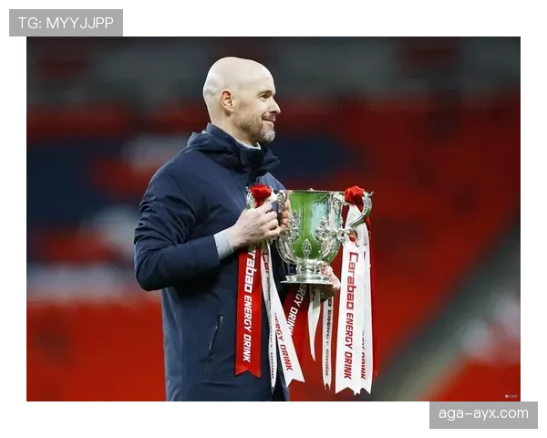 滕哈赫执教生涯回顾：战术革新驱动成绩稳步攀升