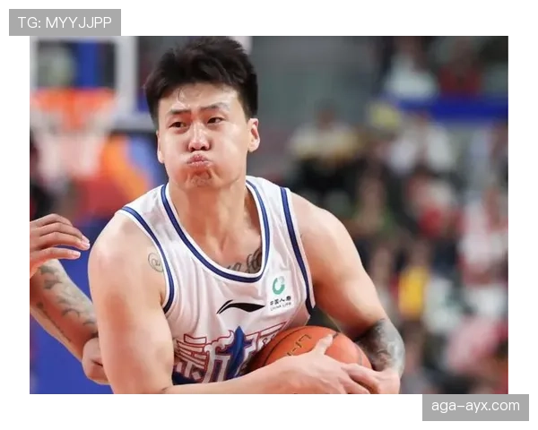 赵睿训练完直接拎两袋蛋白粉去酒吧？